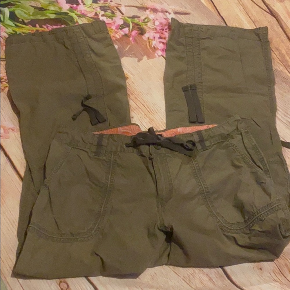 Columbia women’s adjustable leg cargo pants sz 12